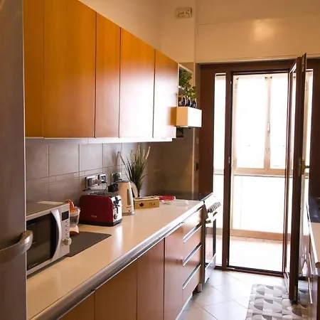 Sun & Moon Family Free Parking Apartmán Řím